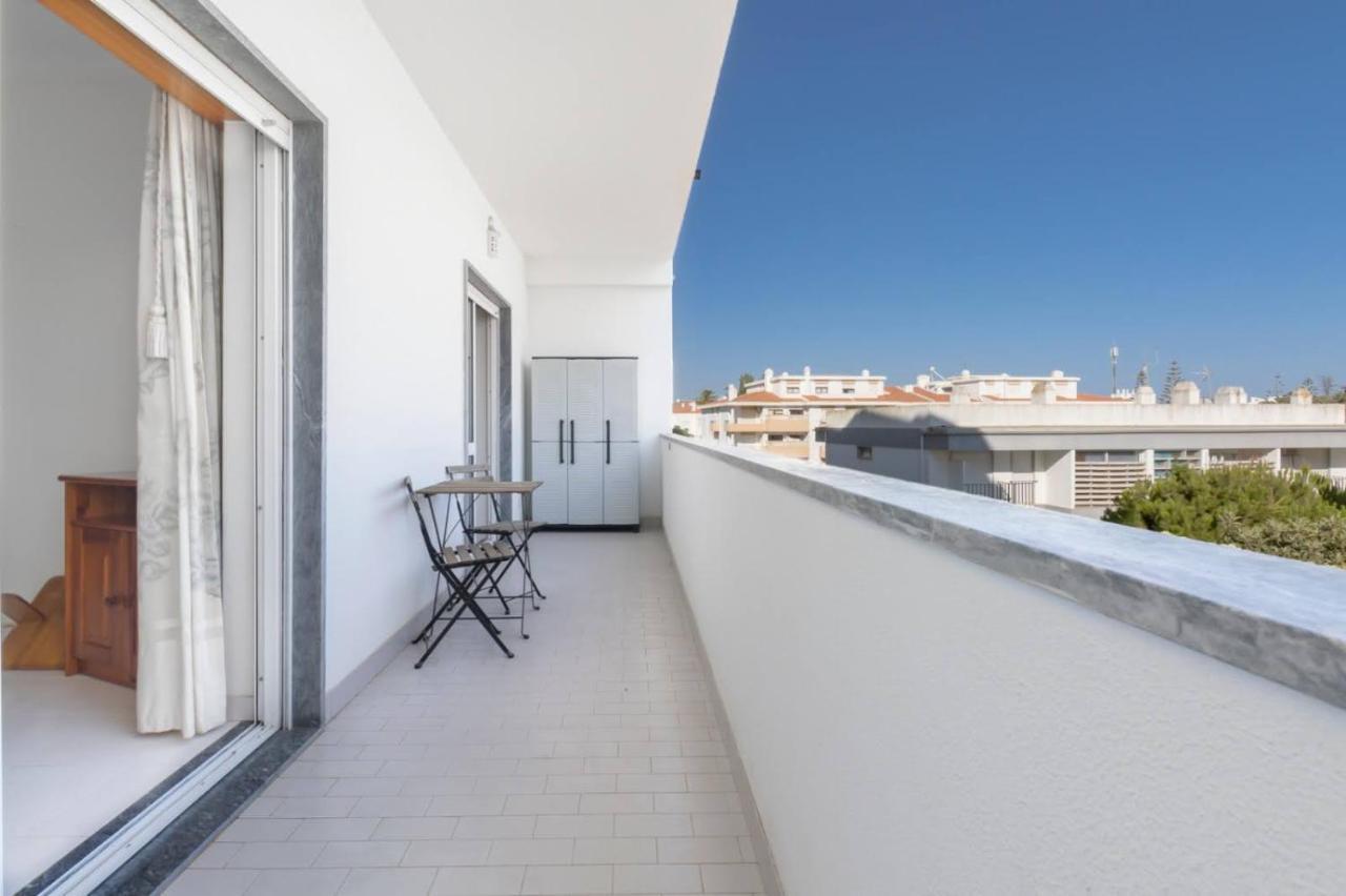 Cozy Apartment In Lagos Exterior photo